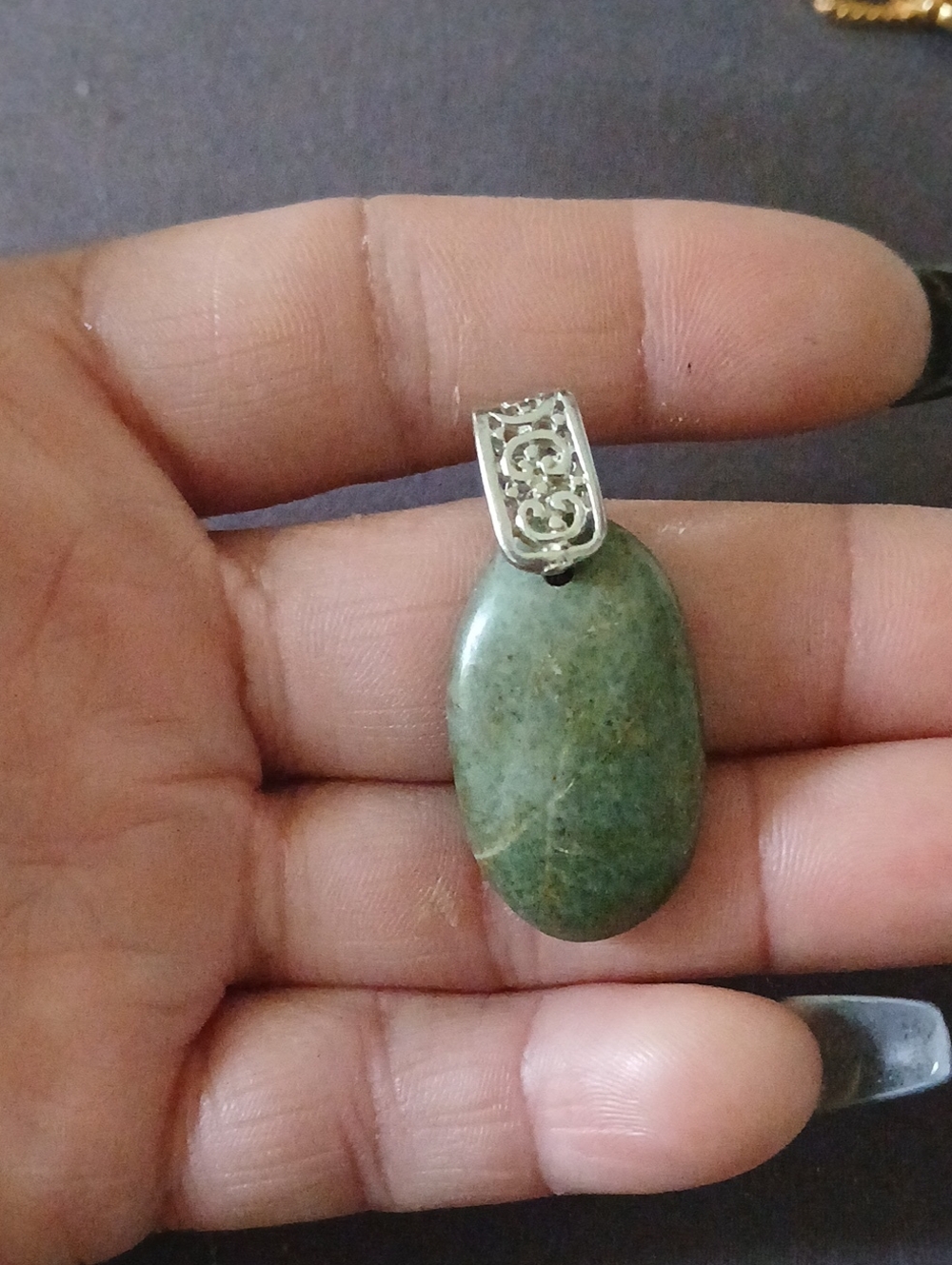 Vintage Oval Agate Gemstone Pendant with Filigree Silver Bail